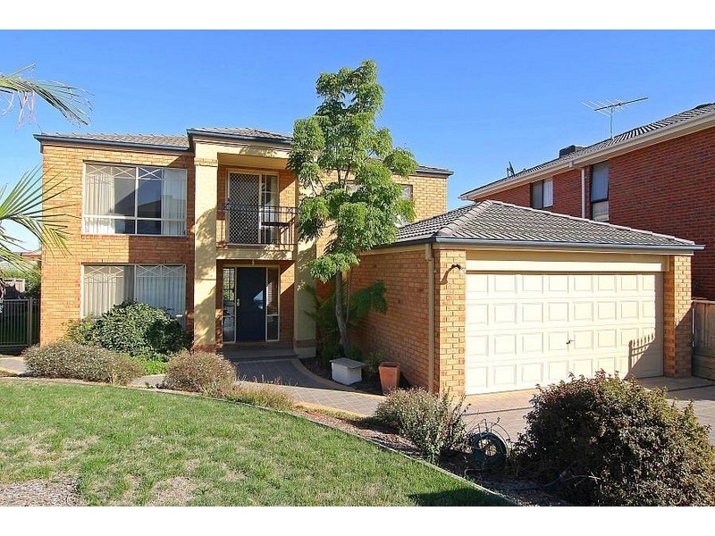 4 Noel Court, Wantirna South VIC 3152