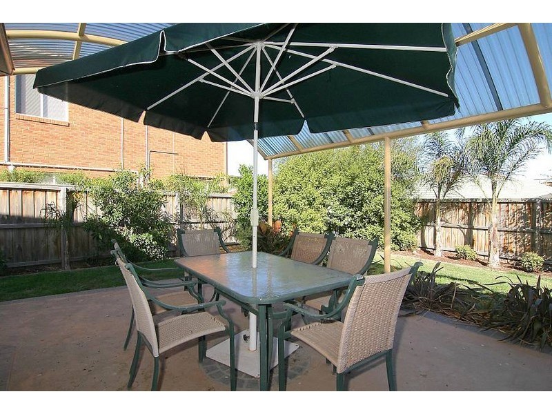 4 Noel Court, Wantirna South VIC 3152