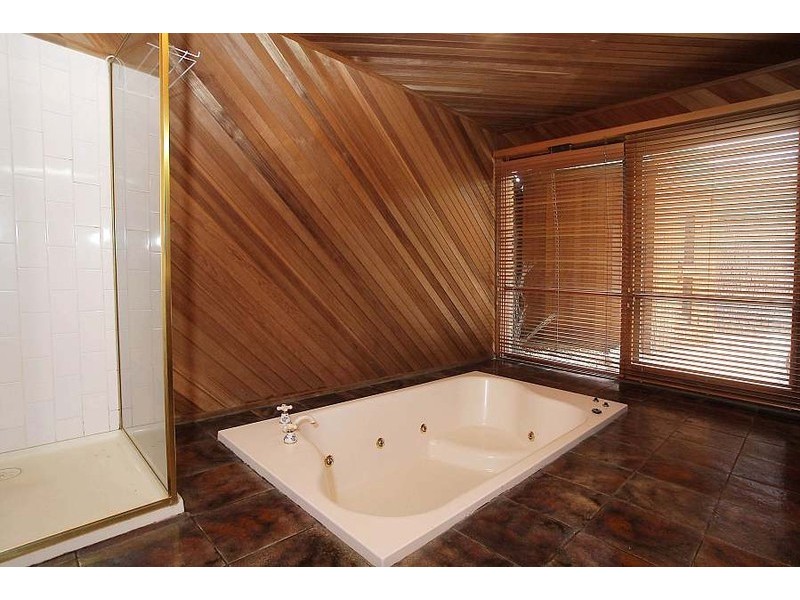 7 Avonwood Close, Wantirna South VIC 3152