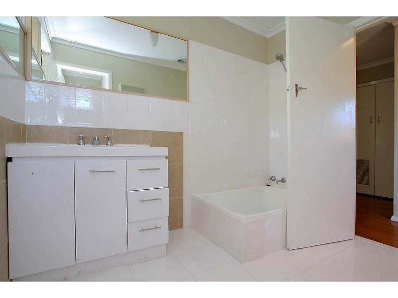 1463 Ferntree Gully Road, Knoxfield VIC 3180