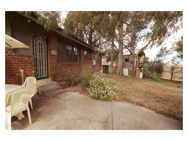 1 Coolomon Close, Wantirna South VIC 3152