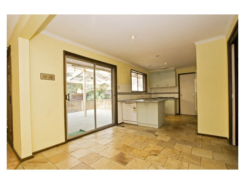 9 Attenborough Square, Wantirna VIC 3152