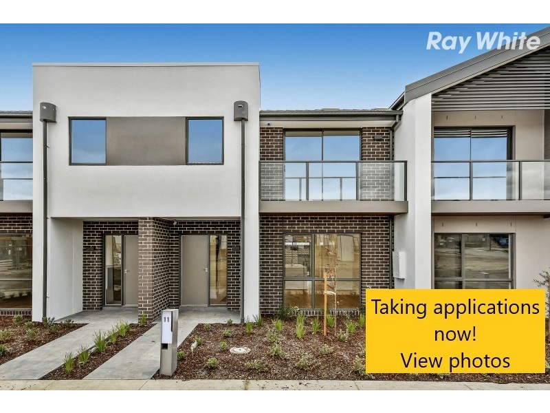 11 Cherry Walk, Wantirna South VIC 3152
