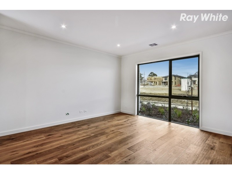 11 Cherry Walk, Wantirna South VIC 3152