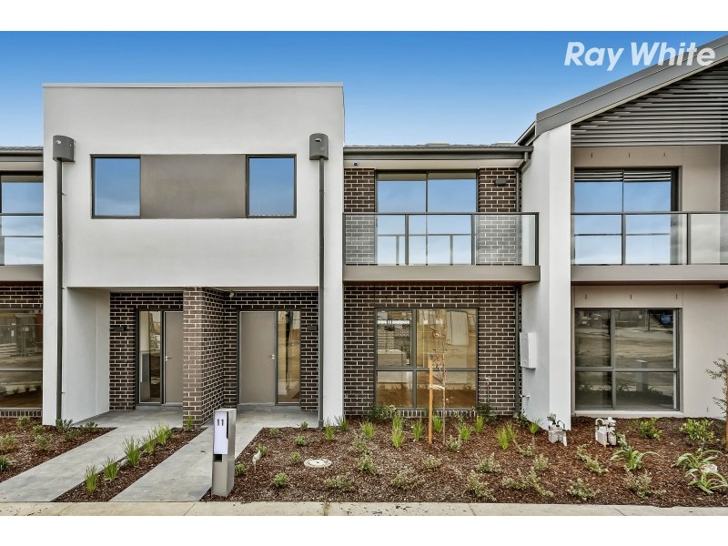 11 Cherry Walk, Wantirna South VIC 3152