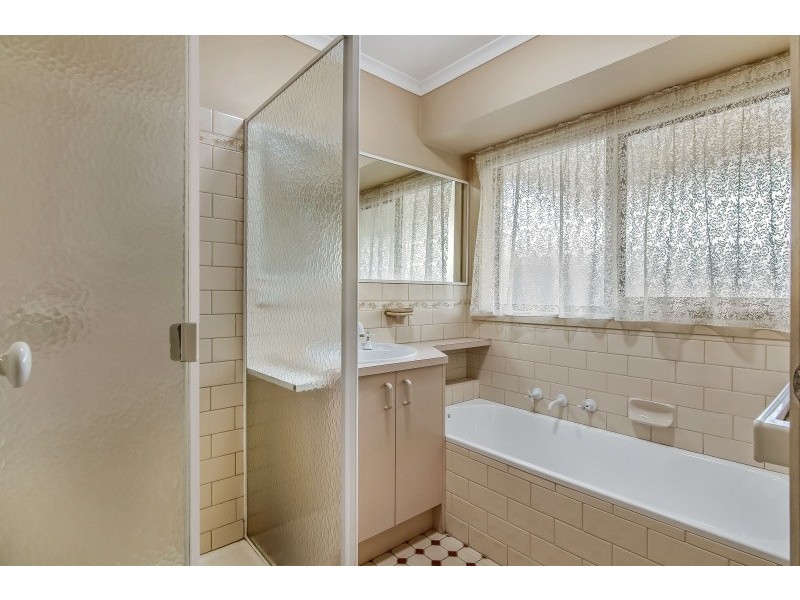 10 Palm Tree Court, Safety Beach VIC 3936