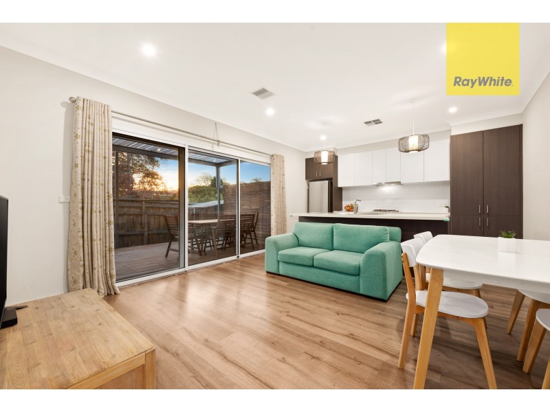 2/13 Rosedale Crescent, Ringwood East VIC 3135