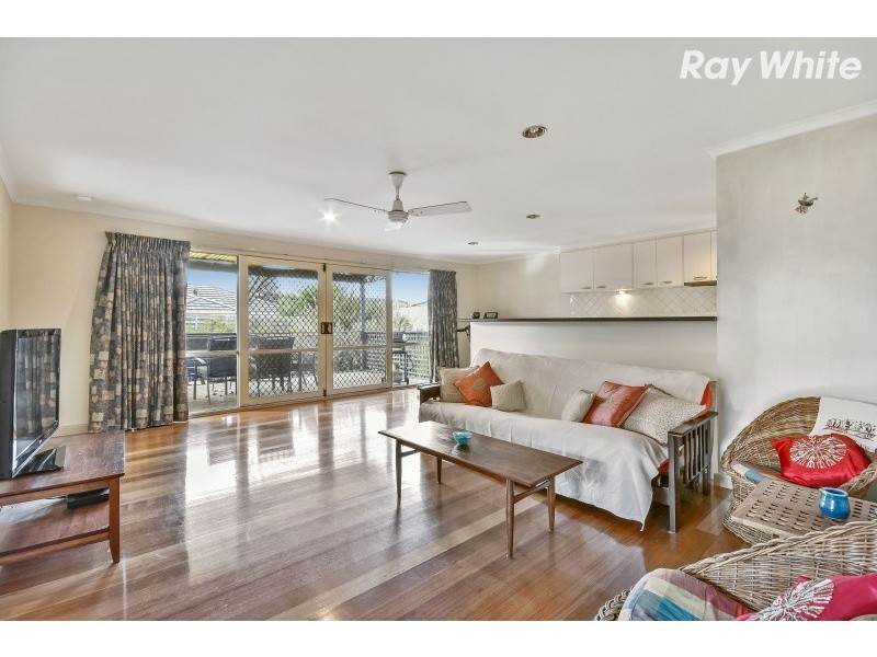 1/13 Farnham Road, Bayswater VIC 3153