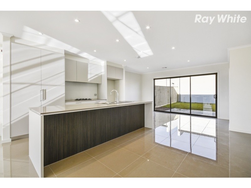 14 Mulberry Walk, Wantirna South VIC 3152