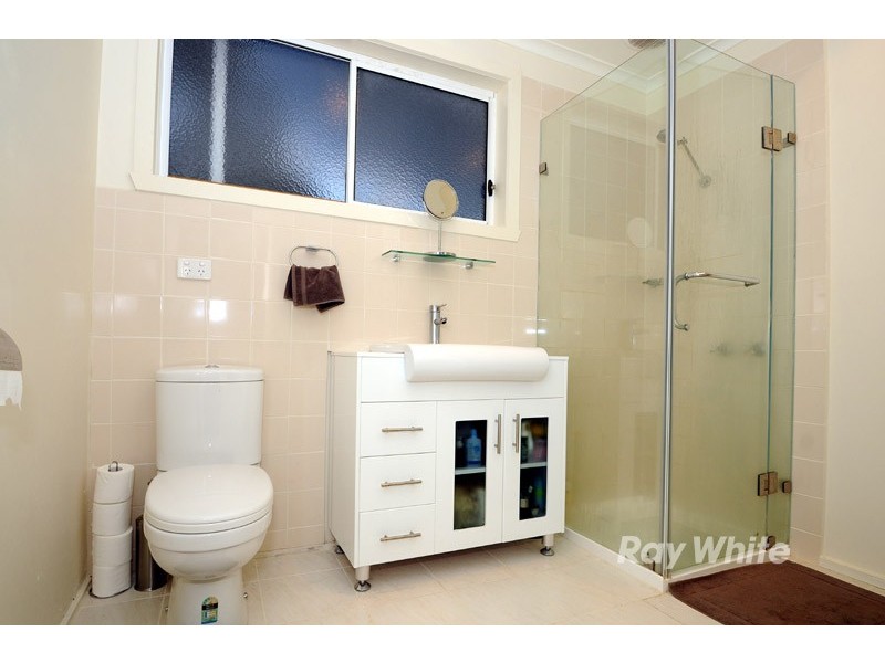 4 Aisbett Avenue, Wantirna South VIC 3152