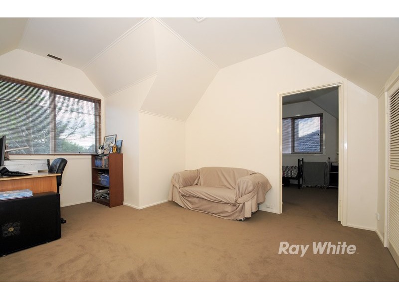 4 Aisbett Avenue, Wantirna South VIC 3152