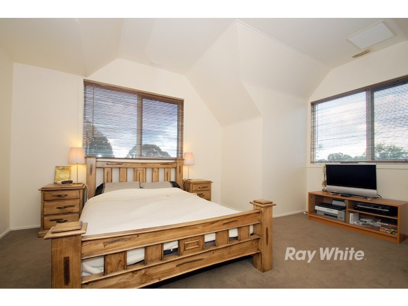 4 Aisbett Avenue, Wantirna South VIC 3152