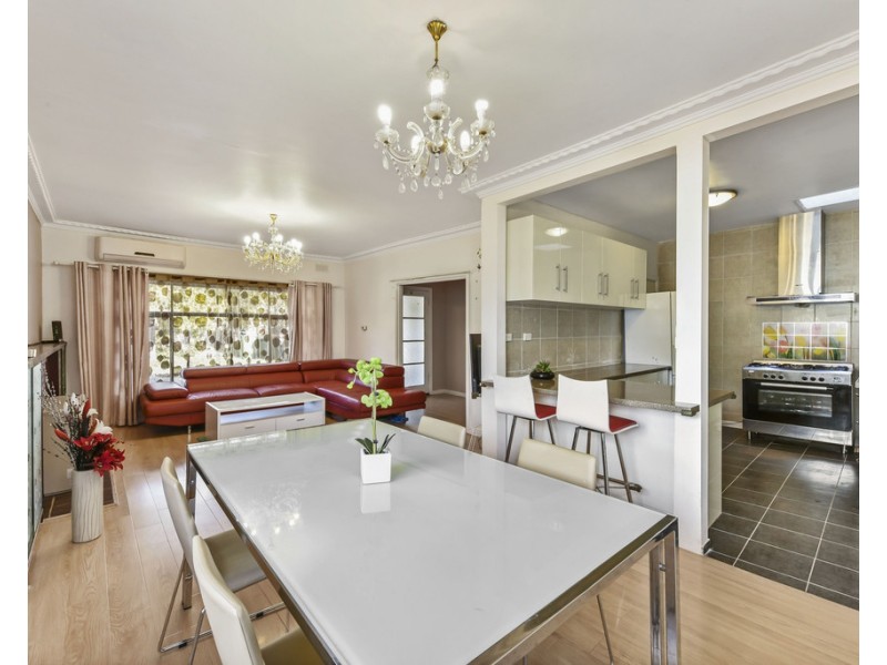 81 Hull Road, Croydon VIC 3136