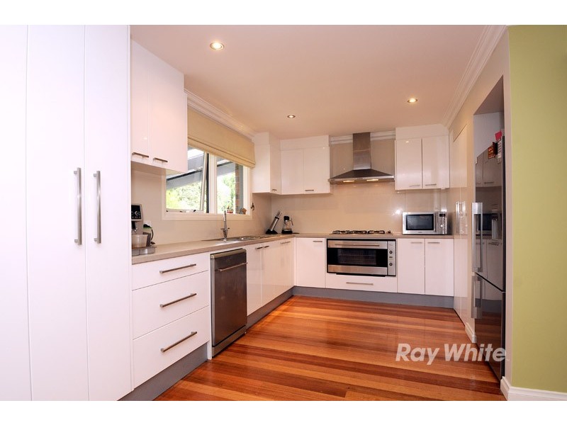 21 Hartington Drive, Wantirna VIC 3152