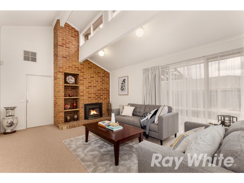 17 Watersedge Close, Knoxfield VIC 3180
