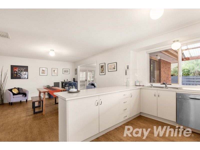 17 Watersedge Close, Knoxfield VIC 3180