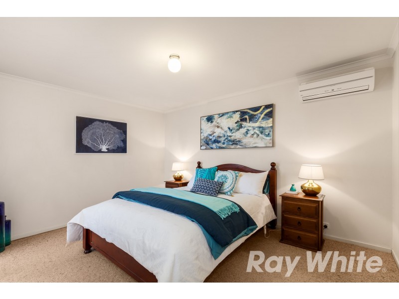 17 Watersedge Close, Knoxfield VIC 3180