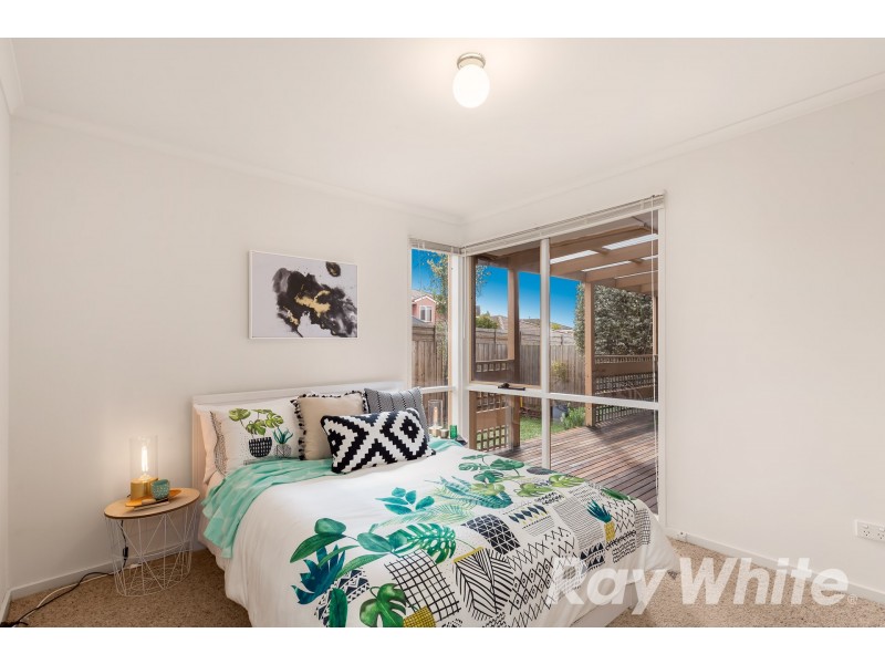 17 Watersedge Close, Knoxfield VIC 3180