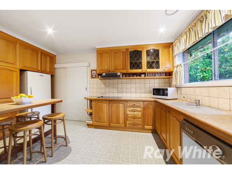 31 Saxonwood Drive, Doncaster East VIC 3109