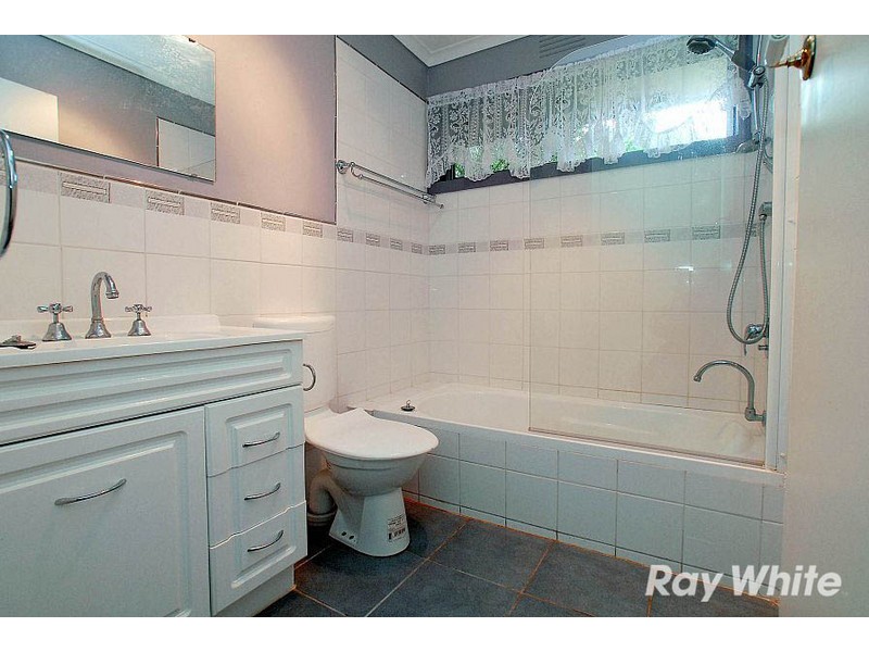 27 Sandra Court, Knoxfield VIC 3180
