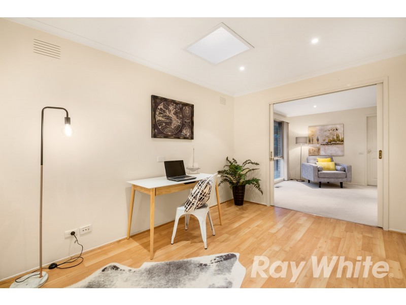 24 Greenaway Drive, Ferntree Gully VIC 3156