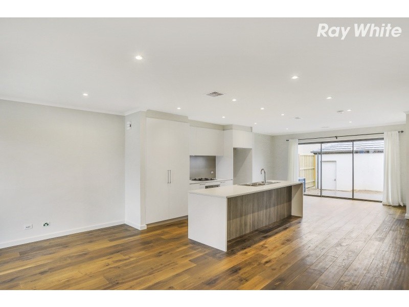 132 Harcrest Boulevard, Wantirna South VIC 3152