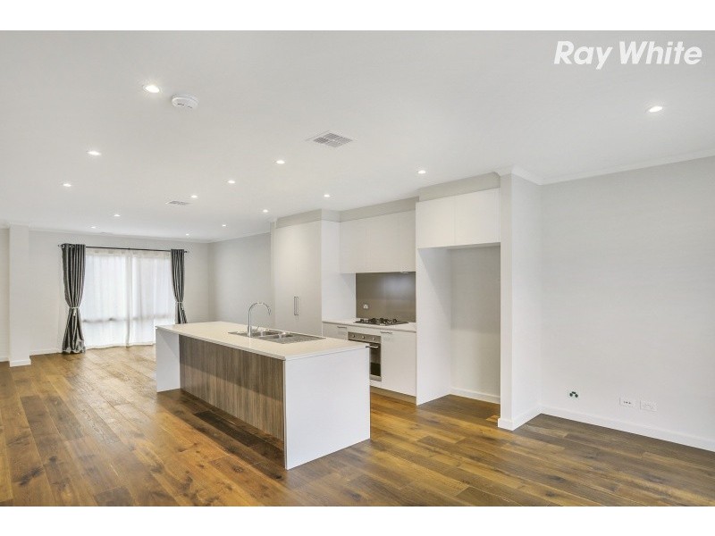 132 Harcrest Boulevard, Wantirna South VIC 3152