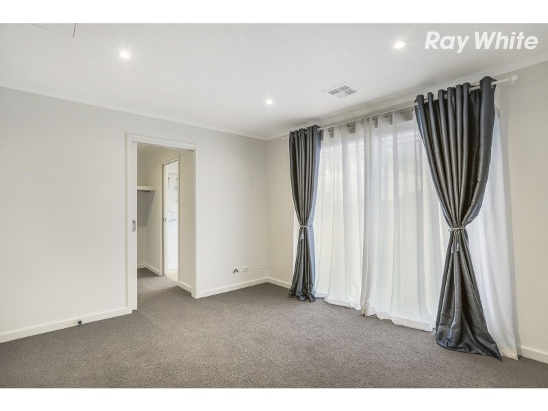 132 Harcrest Boulevard, Wantirna South VIC 3152