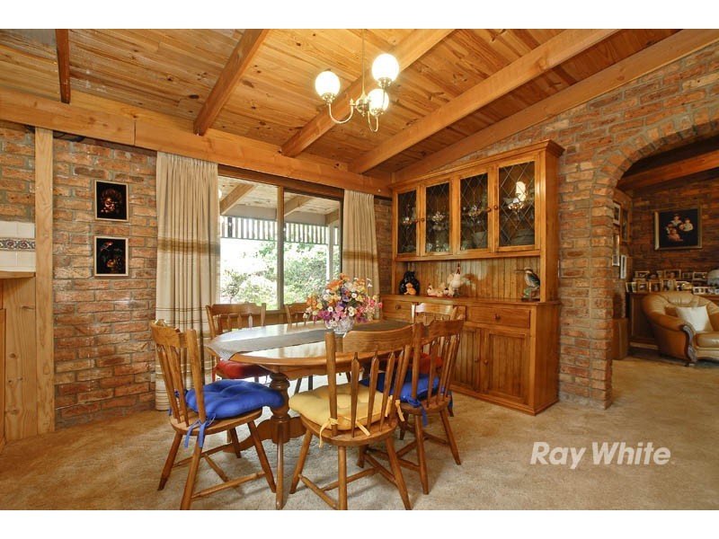 13 Seascape Close, Ferntree Gully VIC 3156