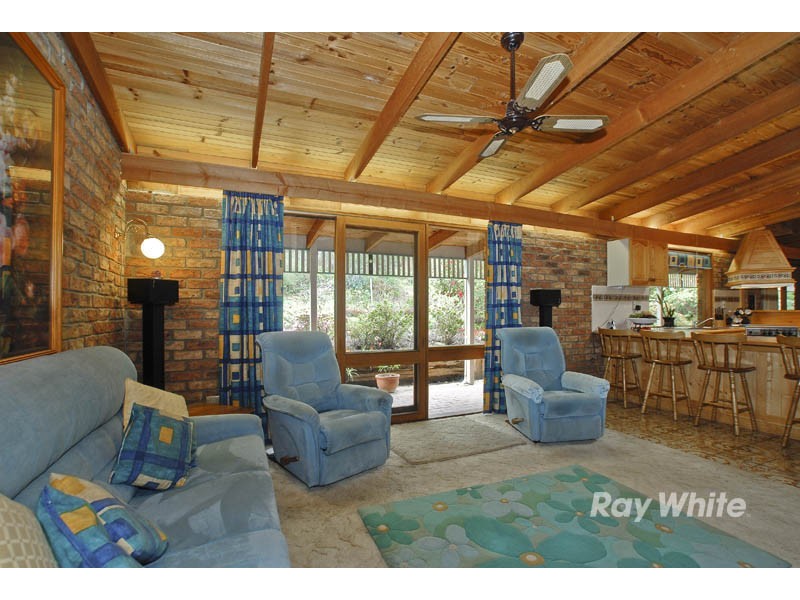 13 Seascape Close, Ferntree Gully VIC 3156