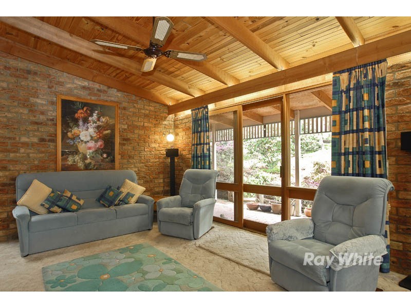 13 Seascape Close, Ferntree Gully VIC 3156