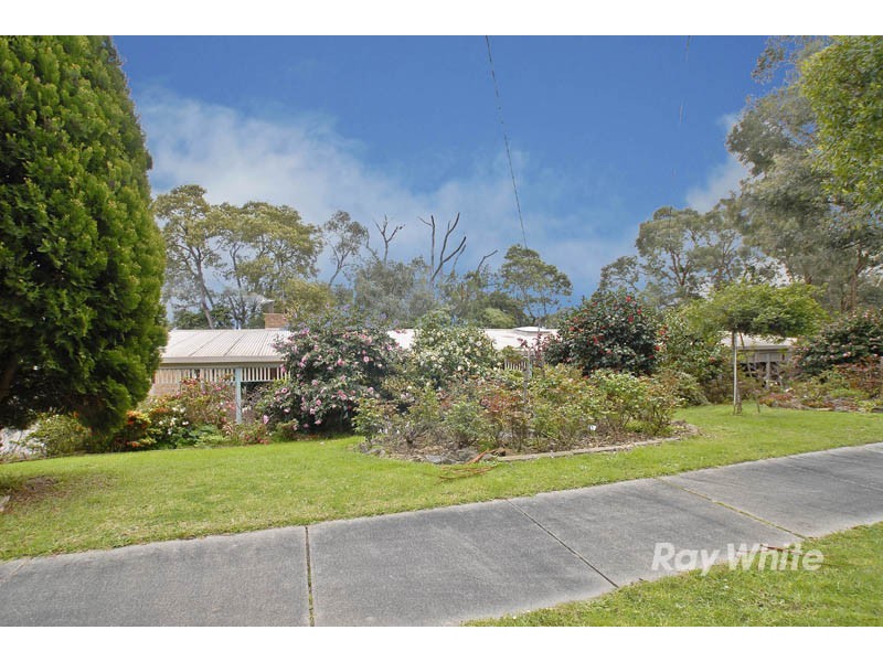 13 Seascape Close, Ferntree Gully VIC 3156