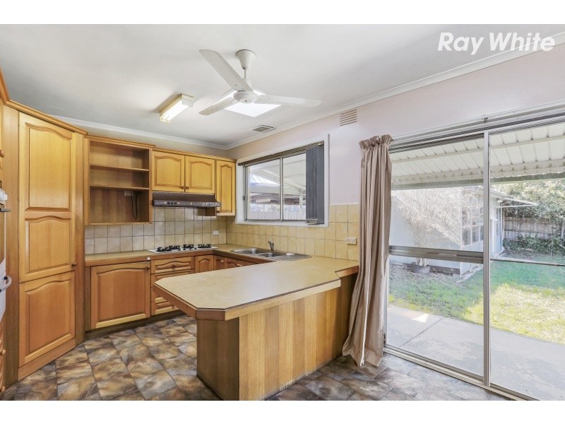 27 Sasses Avenue, Bayswater VIC 3153