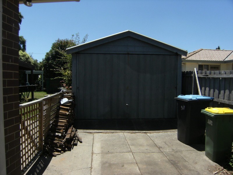 35 Michele Drive, Scoresby VIC 3179