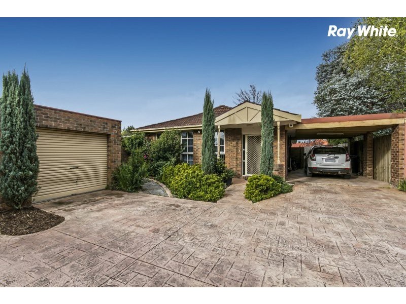 2/25 Blind Creek Lane, Wantirna South VIC 3152