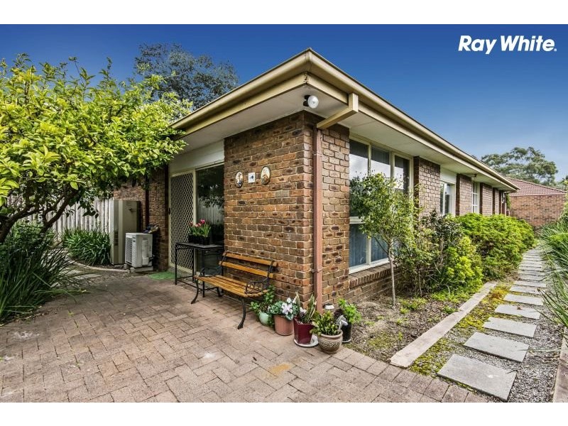2/25 Blind Creek Lane, Wantirna South VIC 3152
