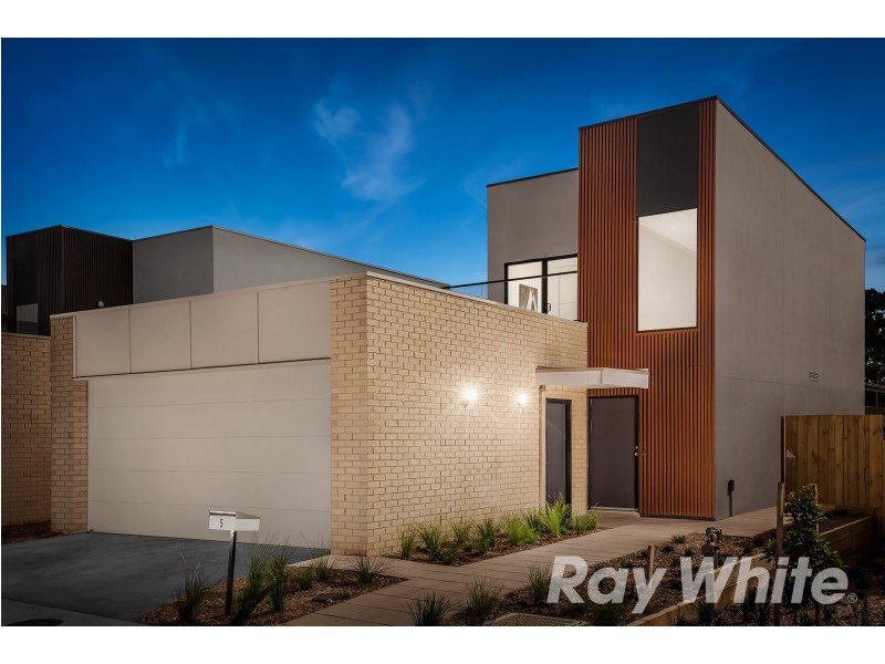 5/6 Benwerrin Drive, Wantirna VIC 3152