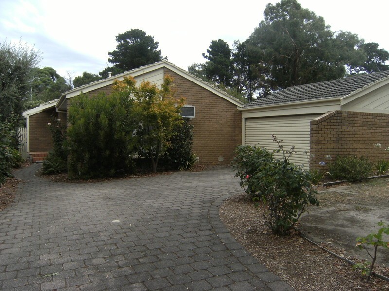 14 Benwerrin Drive, Wantirna VIC 3152