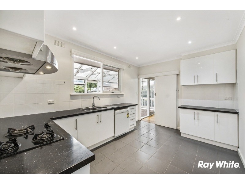 13 The Outlook, Glen Waverley VIC 3150