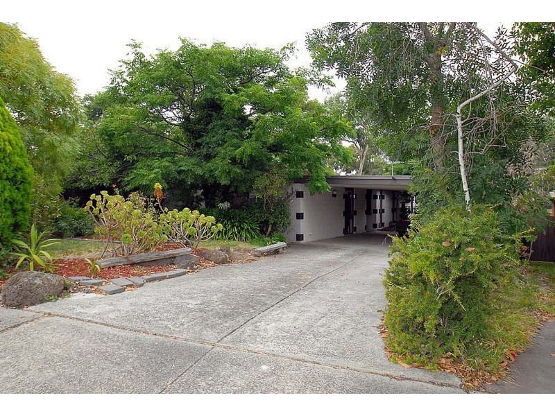 23 Brentwood Drive, Wantirna VIC 3152