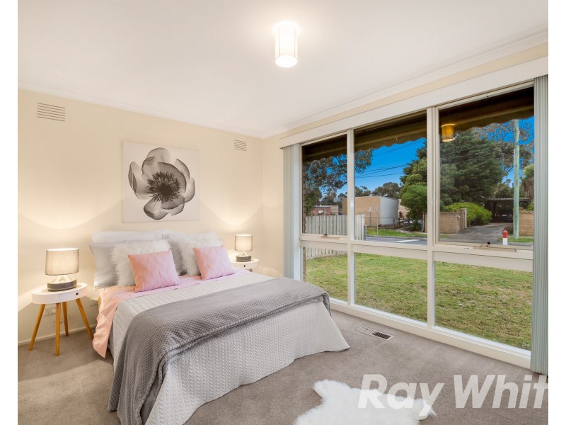 24 Greenaway Drive, Ferntree Gully VIC 3156