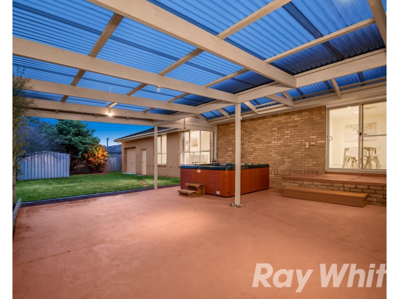 24 Greenaway Drive, Ferntree Gully VIC 3156