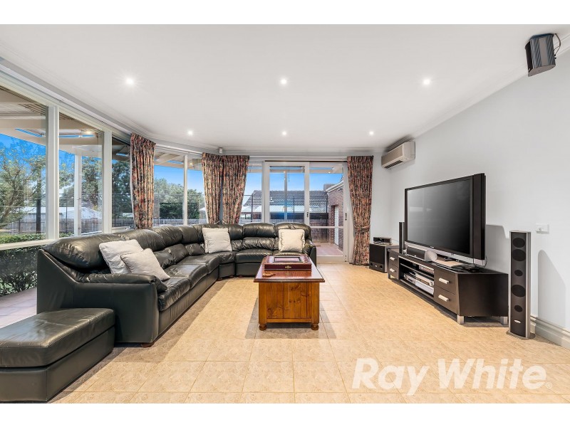 24 Tresise Avenue, Wantirna South VIC 3152