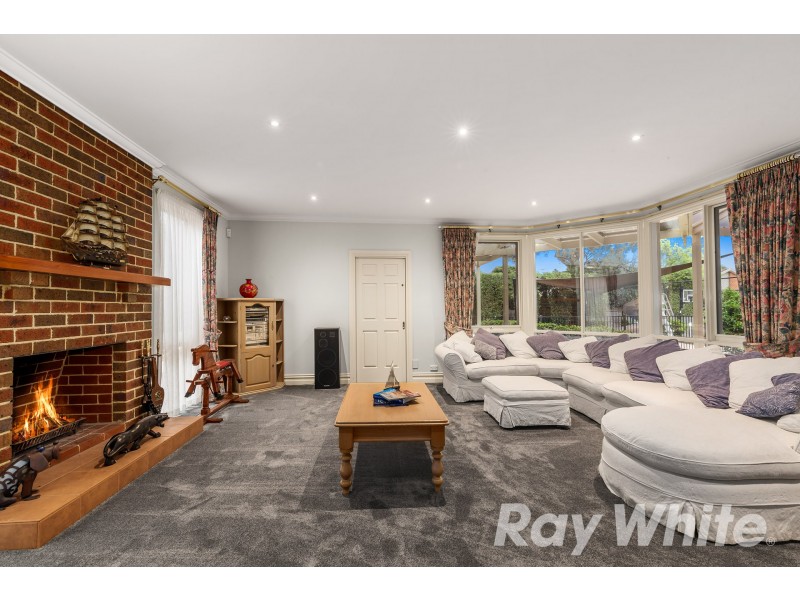 24 Tresise Avenue, Wantirna South VIC 3152