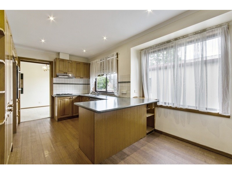 24 Sandhurst Road, Wantirna VIC 3152