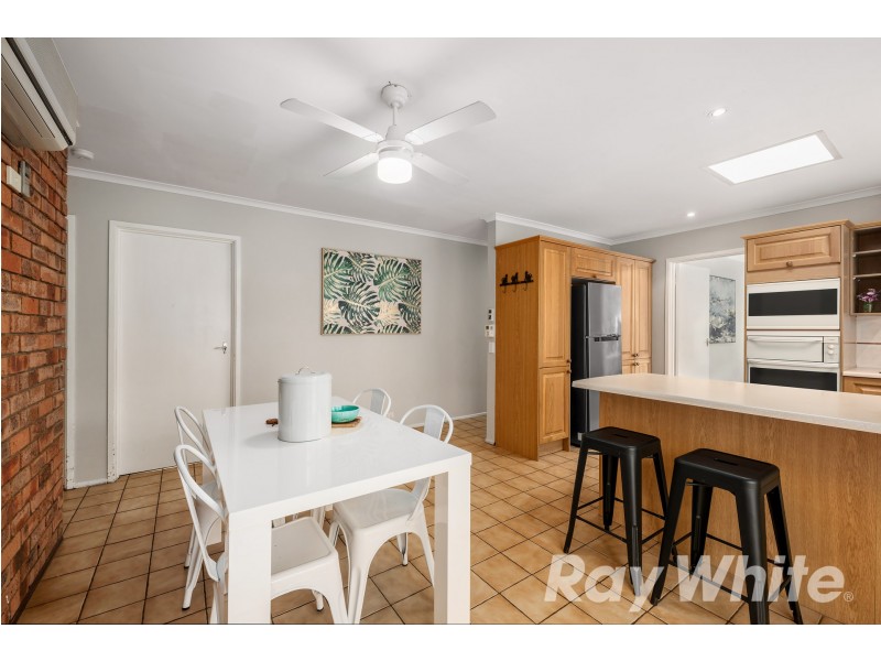 18 Kelvin Drive, Ferntree Gully VIC 3156