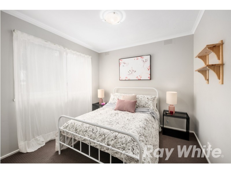 18 Kelvin Drive, Ferntree Gully VIC 3156