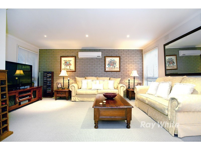 10 Rotherwood Close, Wantirna VIC 3152