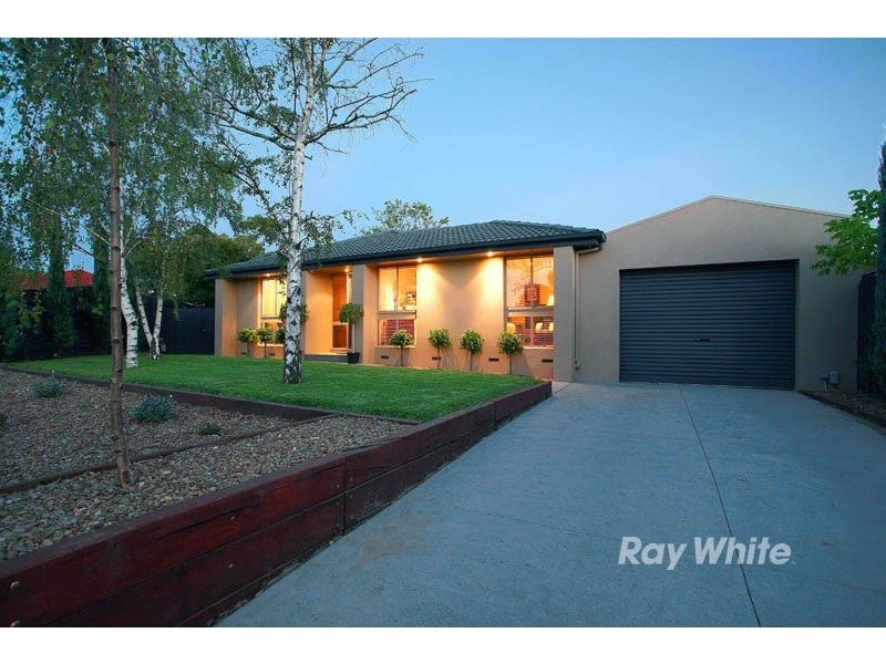 10 Rotherwood Close, Wantirna VIC 3152