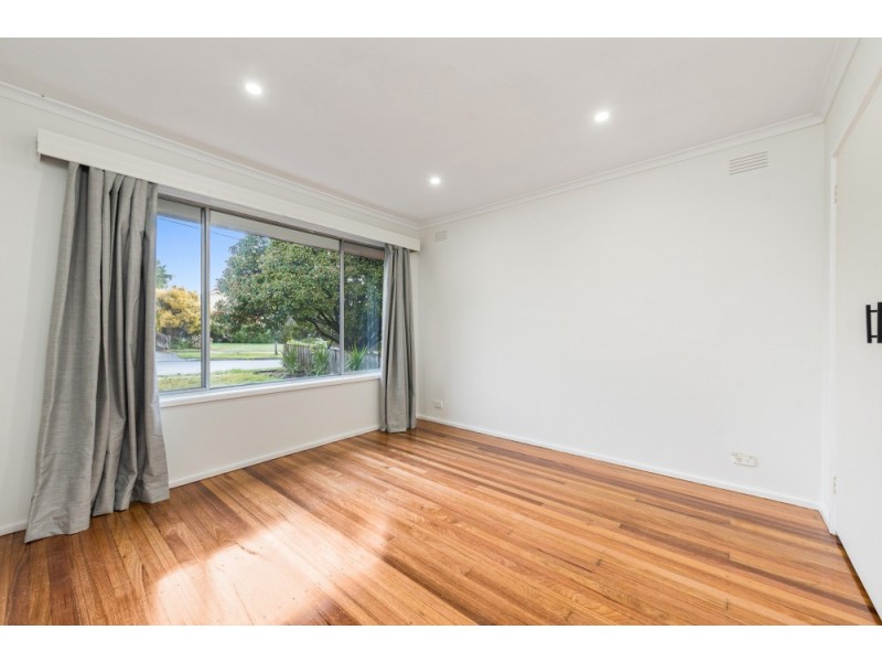 8 Darwin Road, Boronia VIC 3155